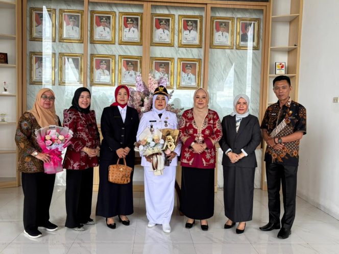 
					Perdana Anita Yulianti Jadi Camat Perempuan di Kabupaten OKU Selatan